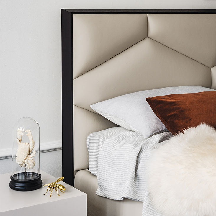 Cattelan  Edward Bed