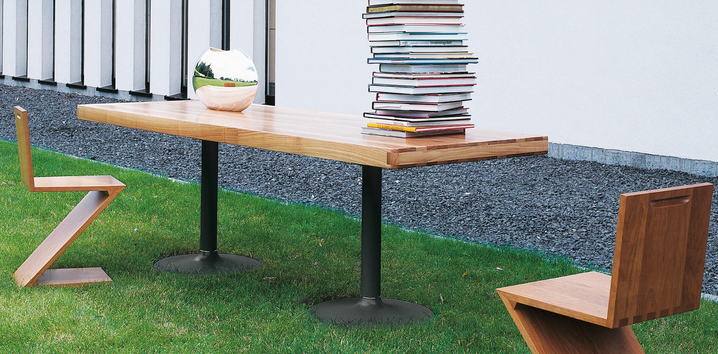 Cassina 11 Table Pieds Corolle Dining Table