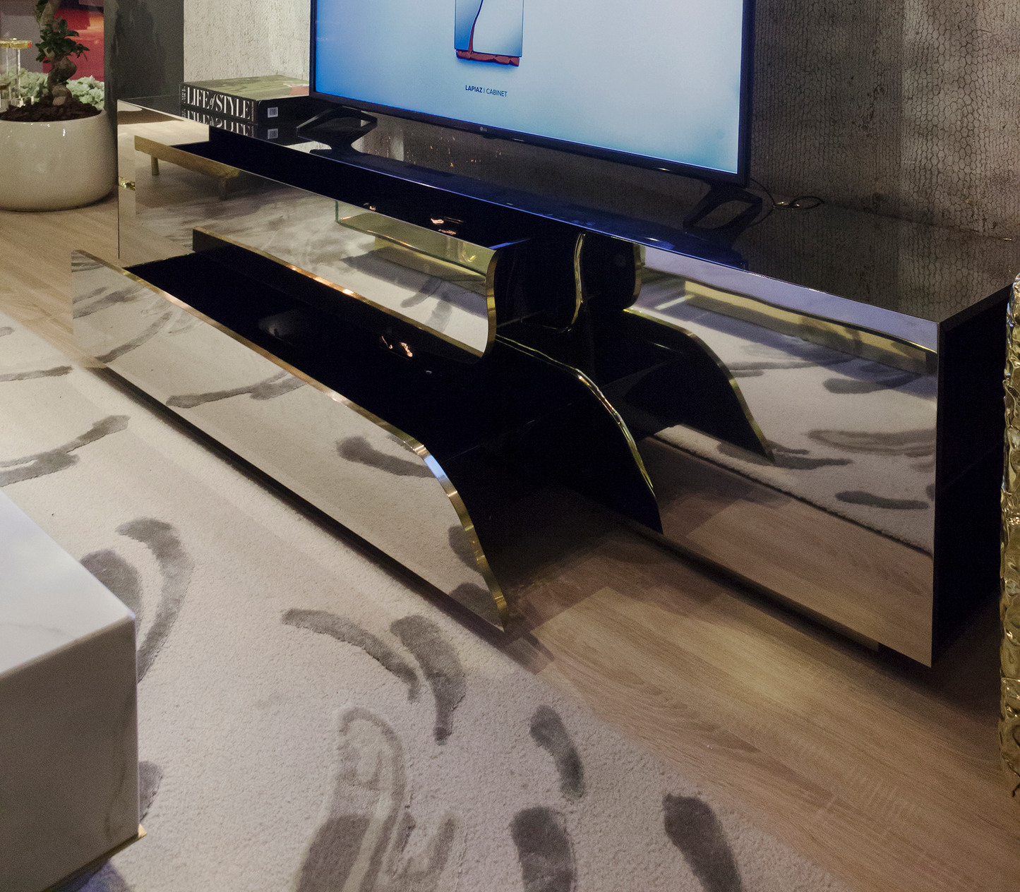 Boca Do Lobo Lapiaz Tv Cabinet