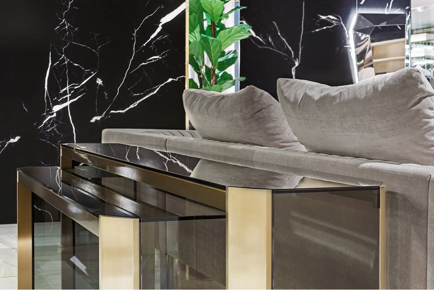 Vissionnaire Barrett Console Table