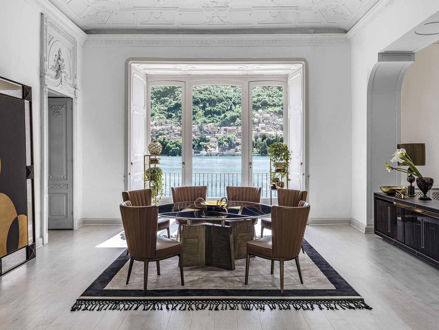 Vittoria Frigerio Danieli Dinning Table