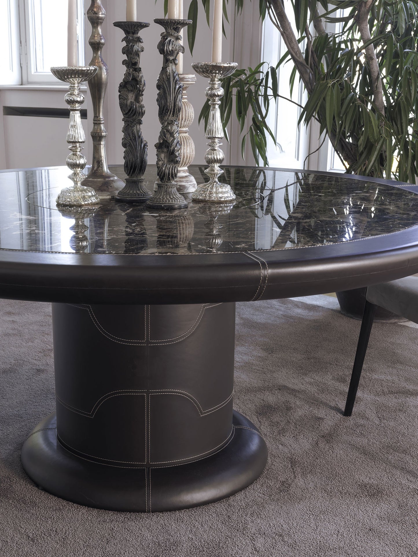 Vittoria Frigerio Crespi Dinning Table