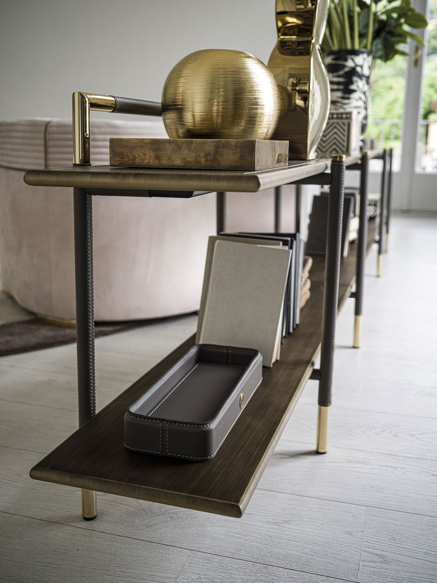 Vittoria Frigerio Araldo Console