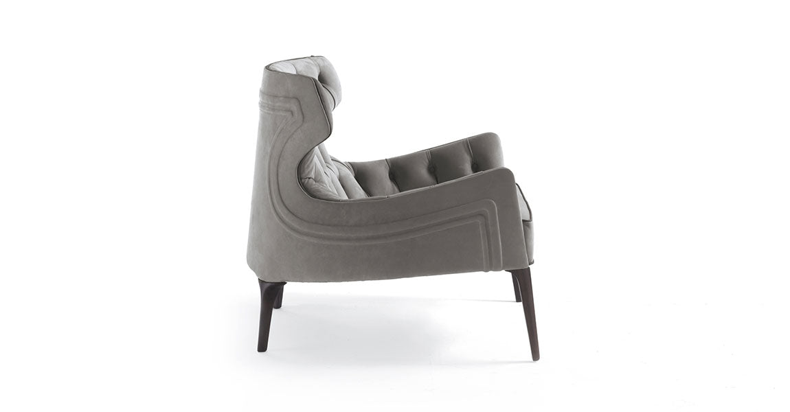 Vittoria Frigerio Piola Capitonnè Leisure Chair