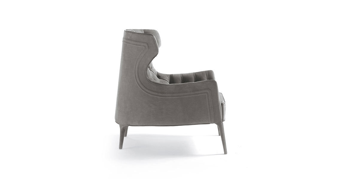 Vittoria Frigerio Piola Bergere Capitonnè Leisure Chair