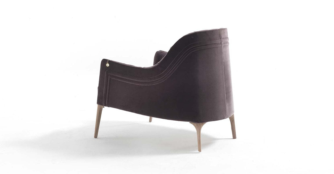 Vittoria Frigerio Poggi Bergere Capitonnè Leisure Chair