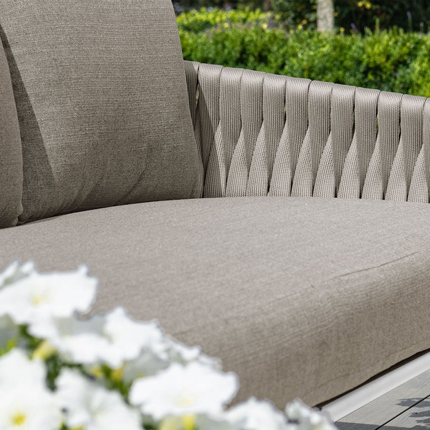 Marina Outdoor Corner Group