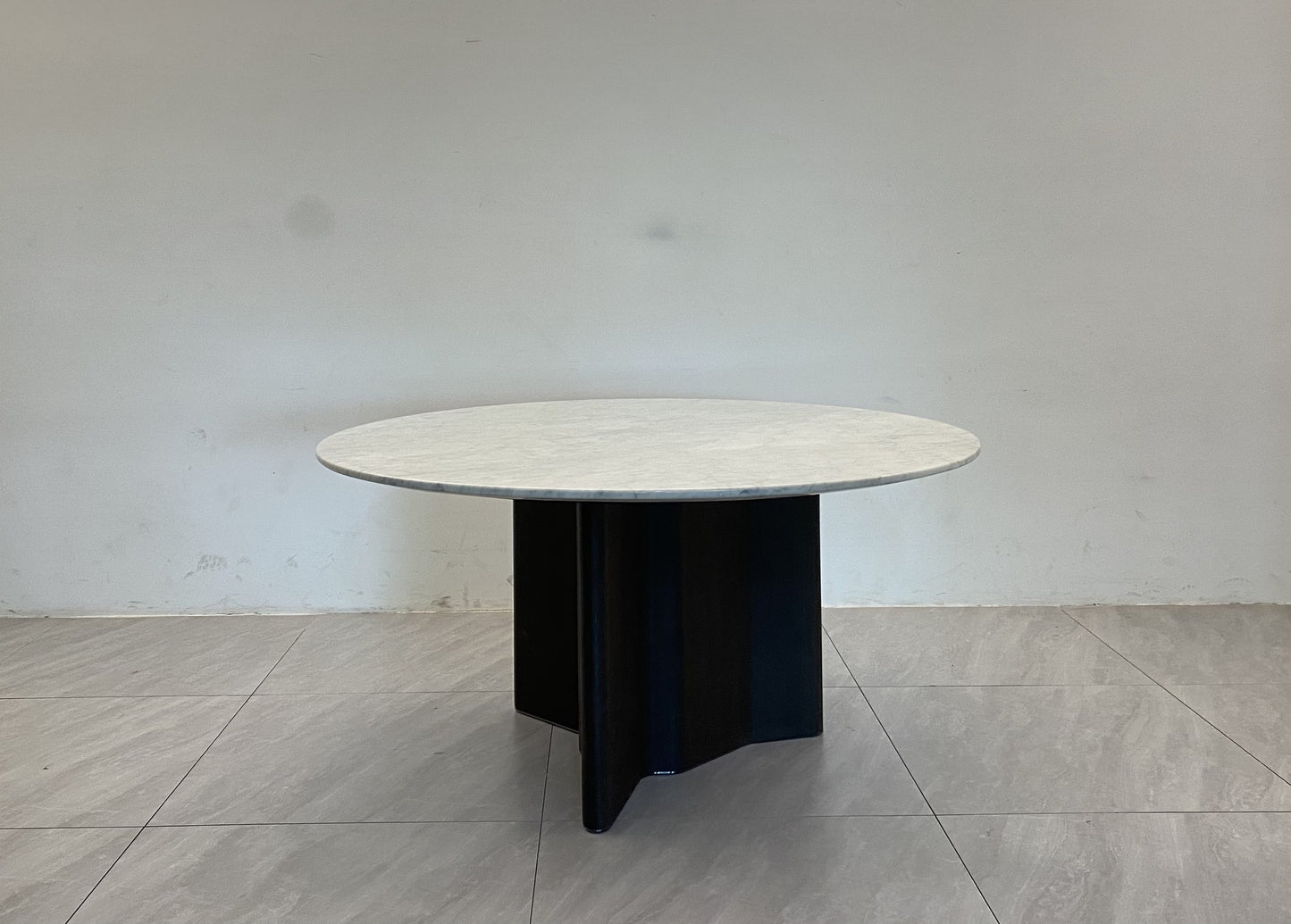 Minotti Lou  Dining Table