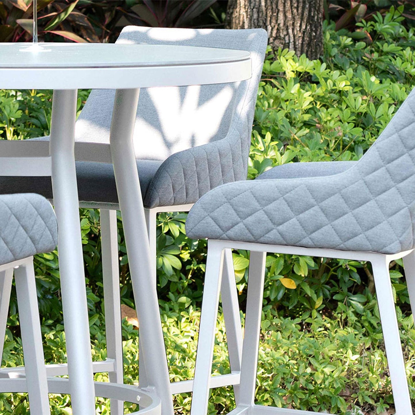 Regal Outdoor 4 Seat Round Bar Set