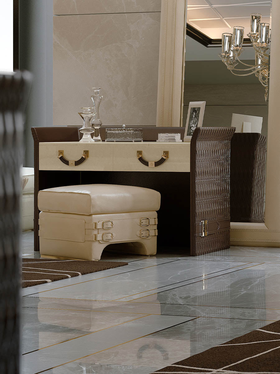 Turri Numero Tre Stool – Daylight Furniture